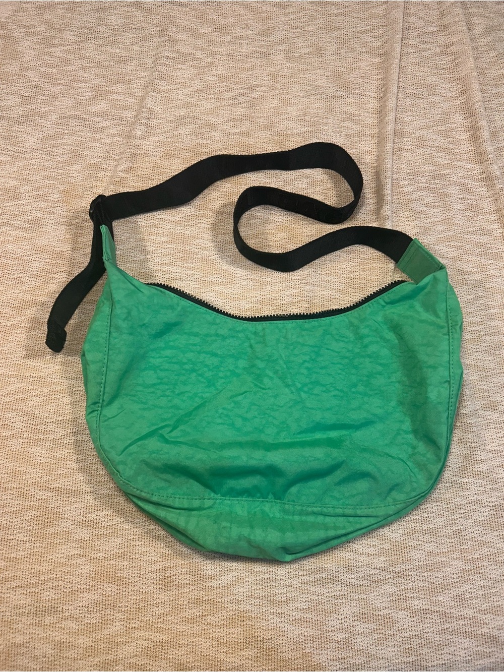 Perfect condition medium crescent Aloe Baggu shoulder bag
